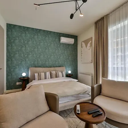 Zigzag Waterfront Scala * Belgrado