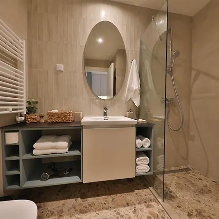 Zigzag Waterfront Scala 아파트 *