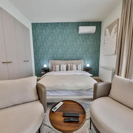 Zigzag Waterfront Scala Apartment