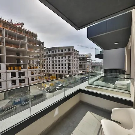 Zigzag Waterfront Scala * Belgrado